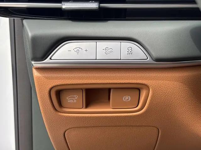 2027 Genesis GV80 2.5T Prestige