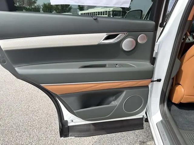 2027 Genesis GV80 2.5T Prestige