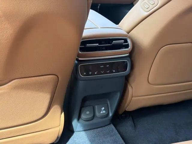 2027 Genesis GV80 2.5T Prestige
