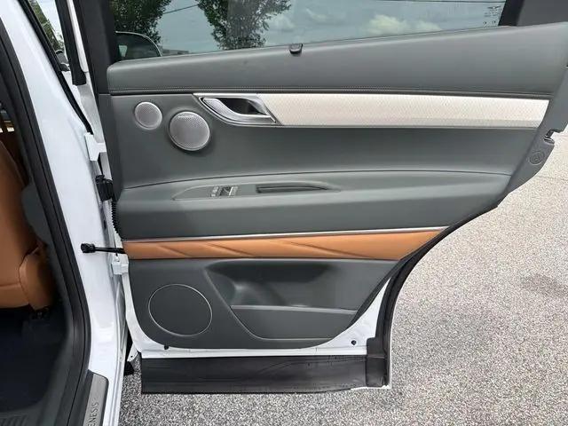 2027 Genesis GV80 2.5T Prestige