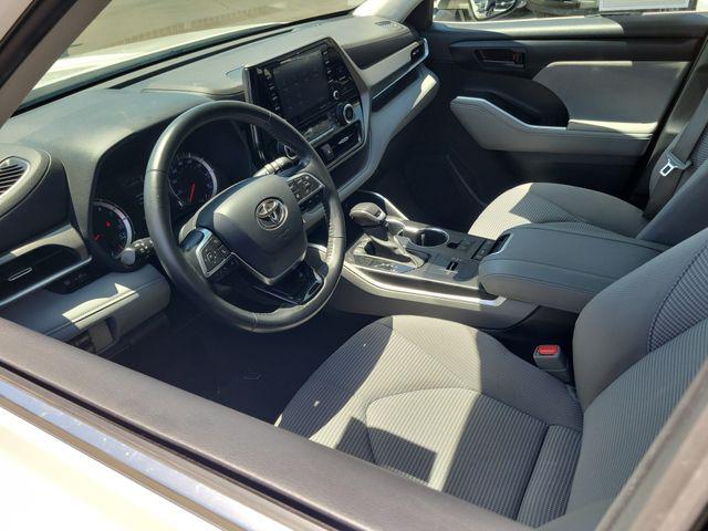 2021 Toyota Highlander LE