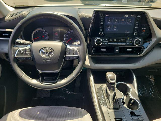 2021 Toyota Highlander LE