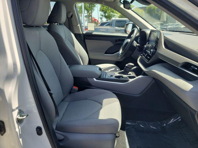 2021 Toyota Highlander LE
