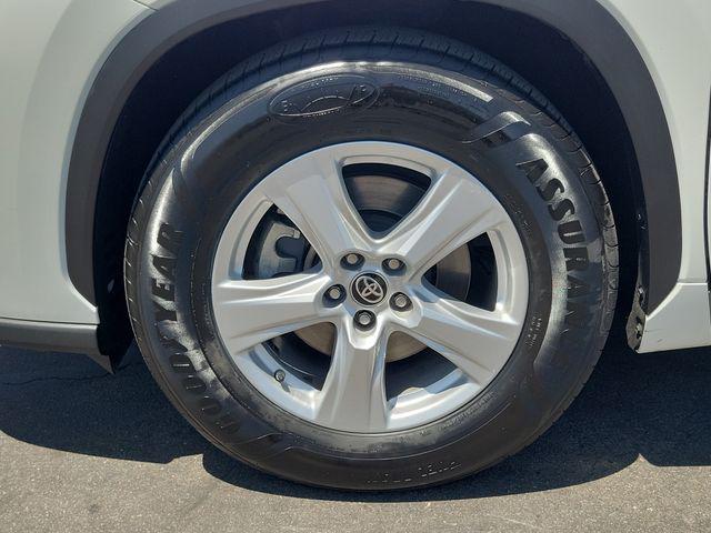 2021 Toyota Highlander LE