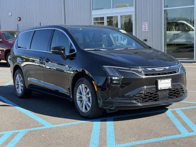 2027 Chrysler Pacifica Select AWD