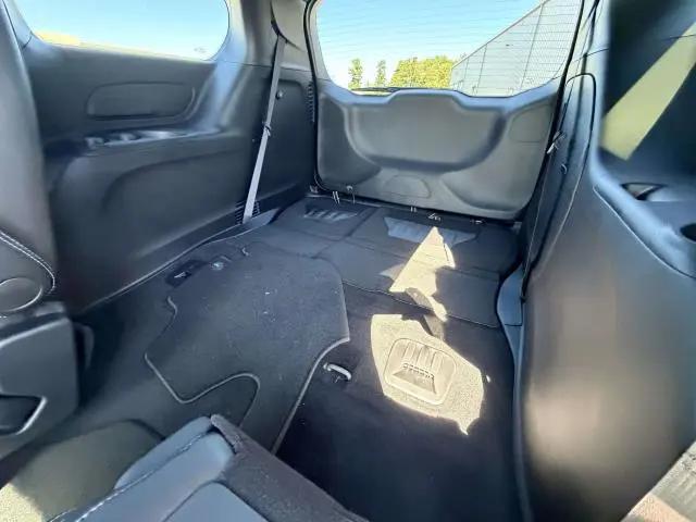 2027 Chrysler Pacifica Select AWD