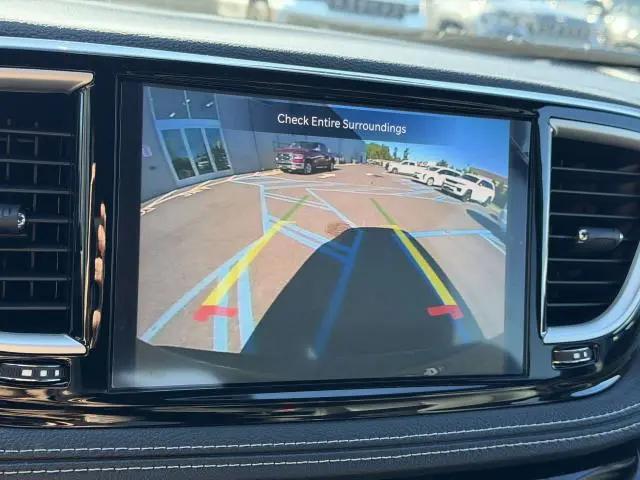2027 Chrysler Pacifica Select AWD