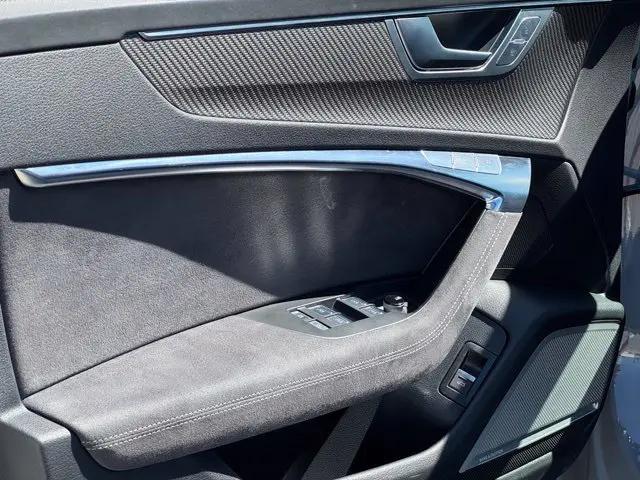 2025 Audi RS 6 Avant Performance quattro tiptronic