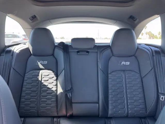 2025 Audi RS 6 Avant Performance quattro tiptronic