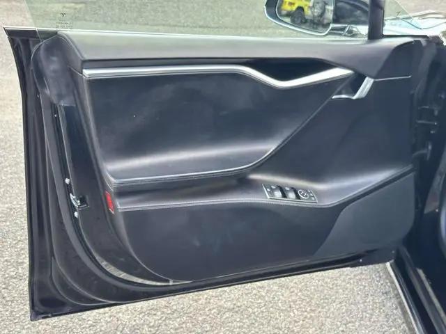 2016 Tesla Model S 75D