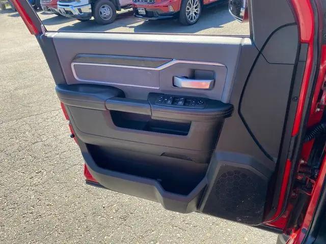 2021 Jeep Ram 2500 Big Horn Crew Cab 4x4 64 Box