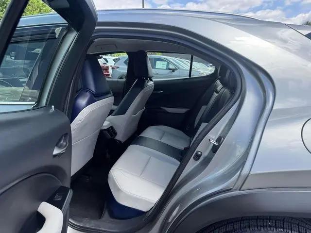 2021 Lexus UX 200 UX 200