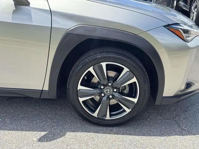 2021 Lexus UX 200 UX 200