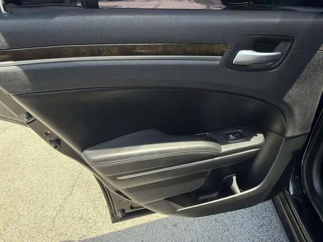 2014 Chrysler 300 AWD