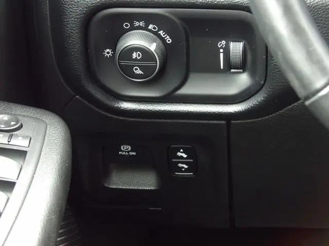 2020 Ram 1500 Big Horn Crew Cab 4x4 57 Box