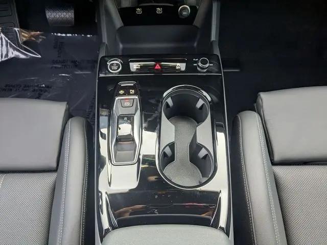 2027 Audi Q6 e-tron Sportback Premium quattro