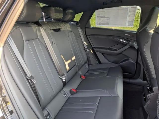 2027 Audi Q6 e-tron Sportback Premium quattro