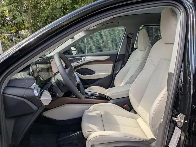 2026 Audi A6 Premium Plus quattro S tronic