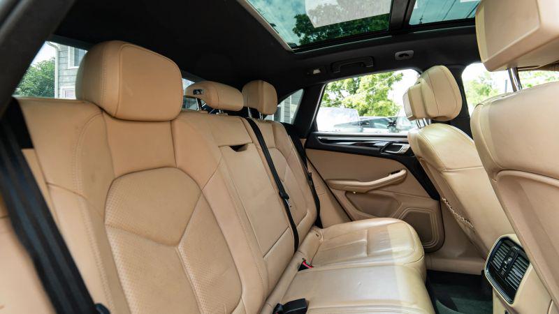 2019 Porsche Macan Base
