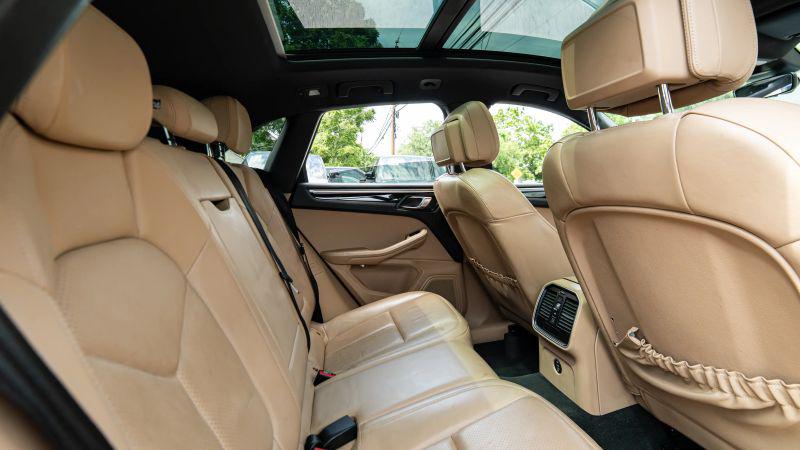 2019 Porsche Macan Base