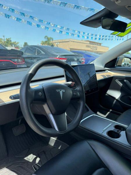 2021 Tesla Model 3 Standard Range Plus Rear-Wheel Drive