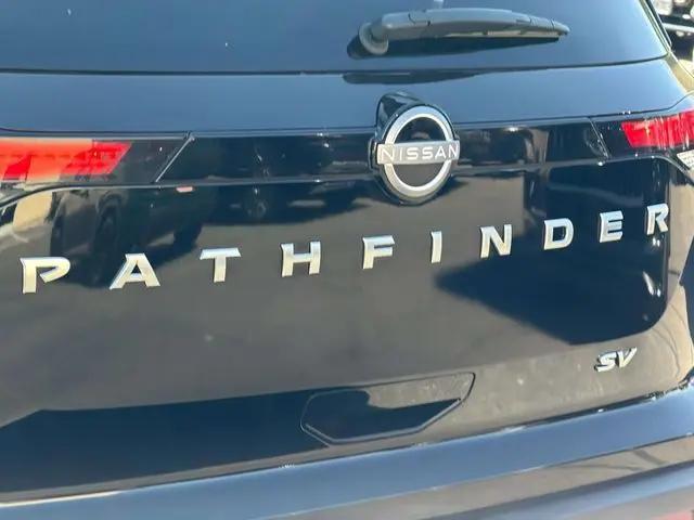 2024 Nissan Pathfinder SV FWD