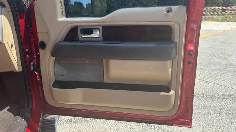 2012 Ford F-150 LARIAT
