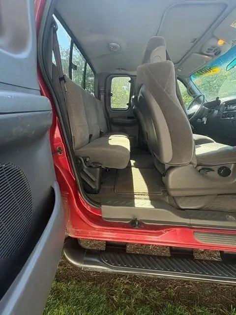 2002 Ford F-150 Lariat