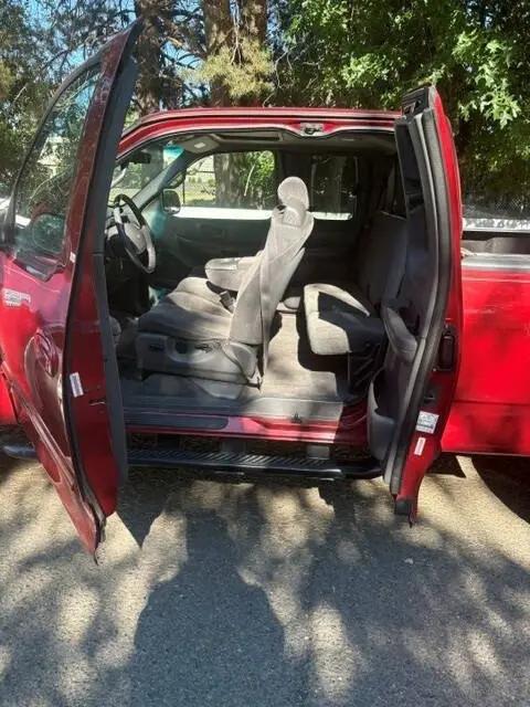 2002 Ford F-150 Lariat