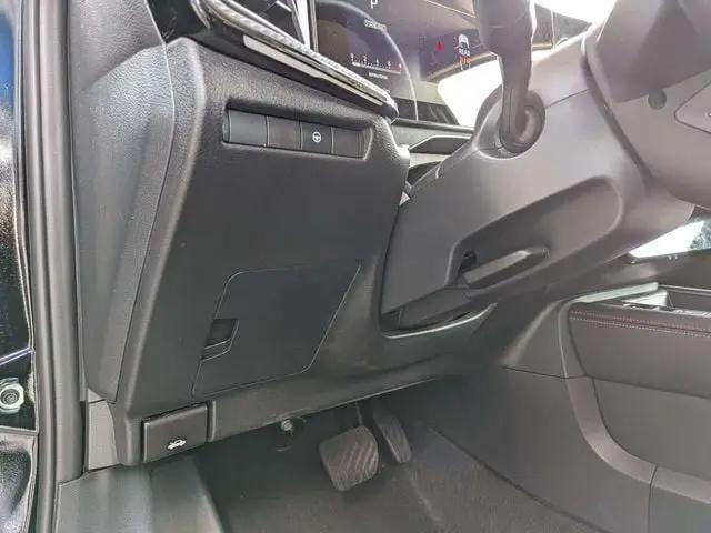 2025 Nissan Kicks SR Intelligent AWD