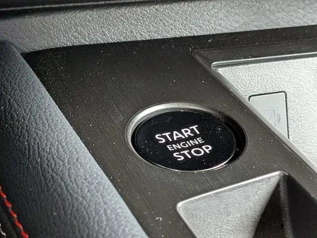 2025 Nissan Kicks SR Intelligent AWD