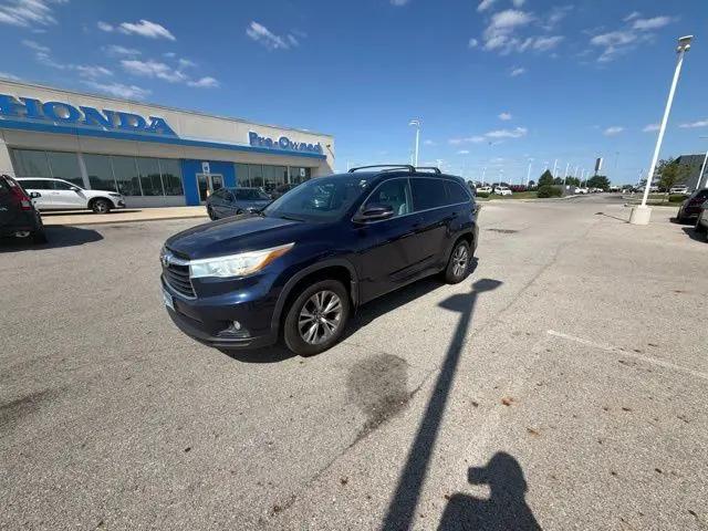 2016 Toyota Highlander LE V6 for sale in Columbus, OH