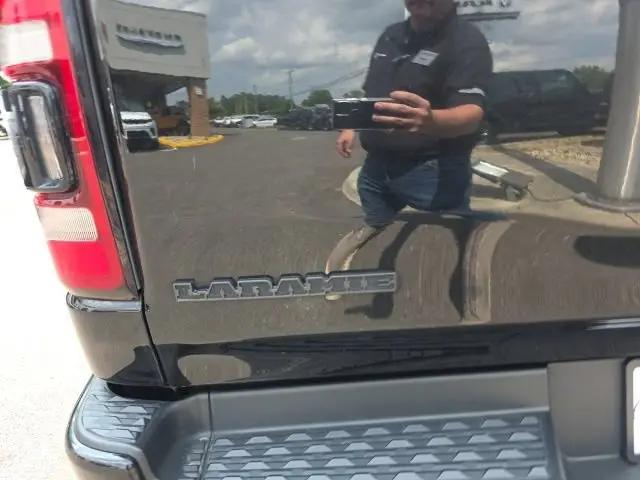 2021 Ram 1500 Laramie Crew Cab 4x4 5'7" Box