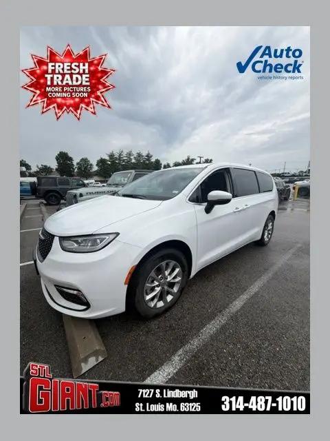 2023 Chrysler Pacifica Touring L AWD for sale in St. Louis, MO