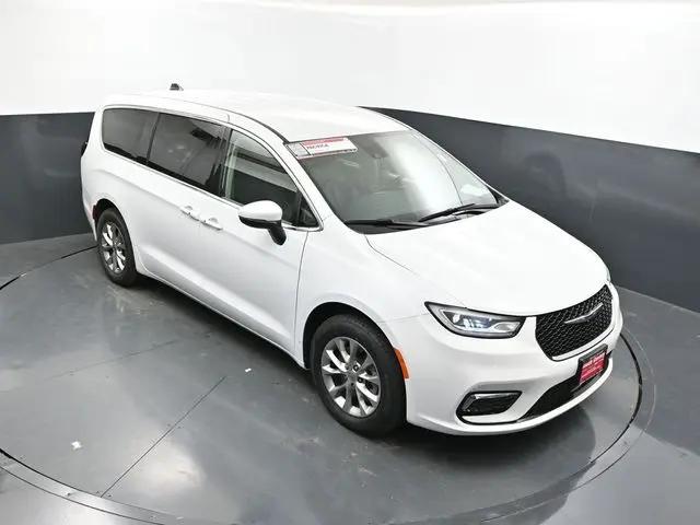 2023 Chrysler Pacifica Touring L AWD