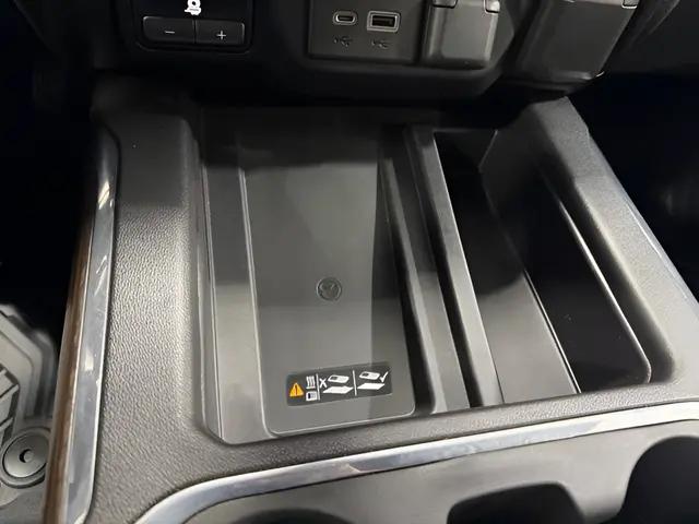 2021 Chevrolet Silverado 1500 2WD Crew Cab Short Bed High Country
