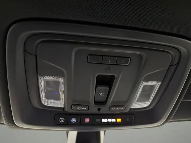 2021 Chevrolet Silverado 1500 2WD Crew Cab Short Bed High Country