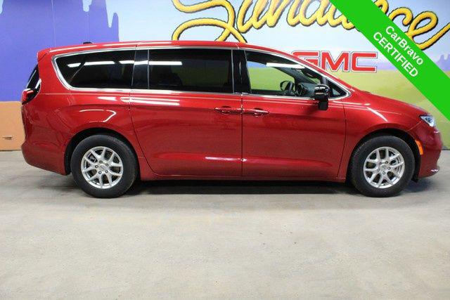 2025 Chrysler Pacifica Select for sale in Saint Johns, MI