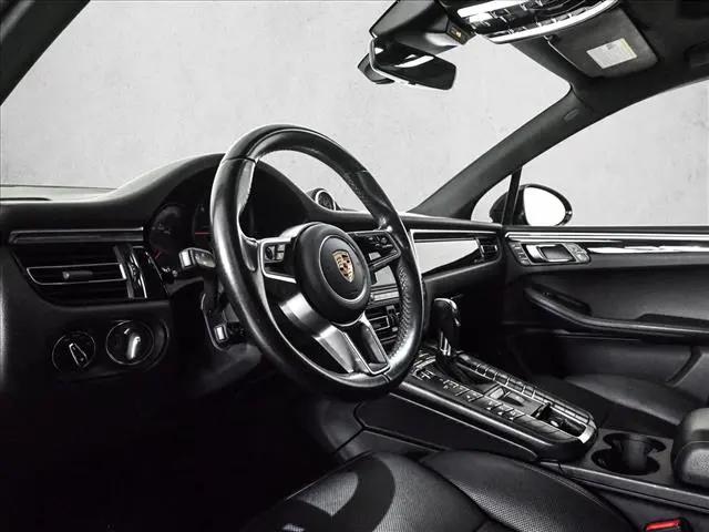 2019 Porsche Macan Macan