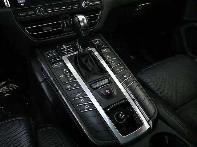 2019 Porsche Macan Macan