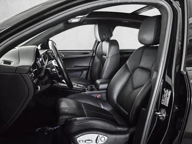 2019 Porsche Macan Macan