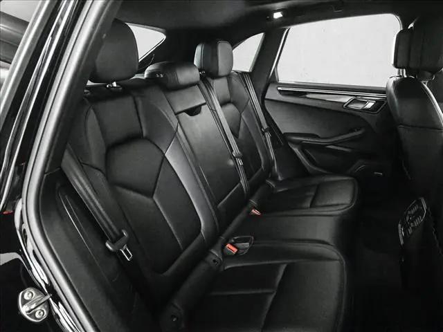 2019 Porsche Macan Macan