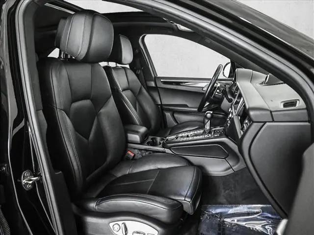 2019 Porsche Macan Macan