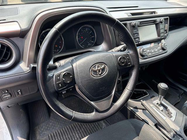 2016 Toyota RAV4 XLE 2016 Toyota RAV4 XLE