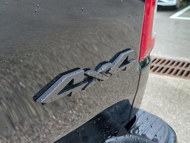 2019 Ram 1500 Big Horn/Lone Star Crew Cab 4x4 57 Box