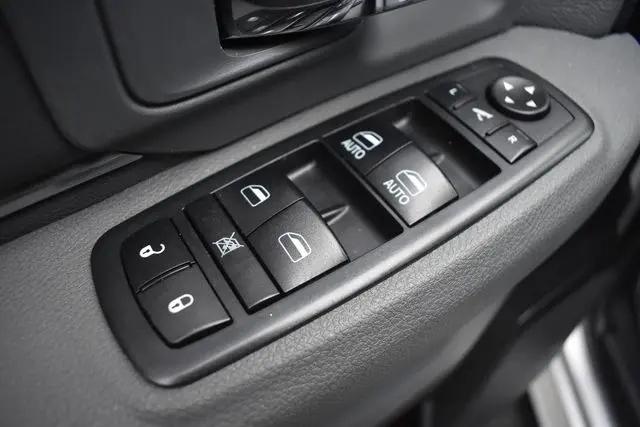 2017 Ram 1500 Big Horn Crew Cab 4x4 57 Box