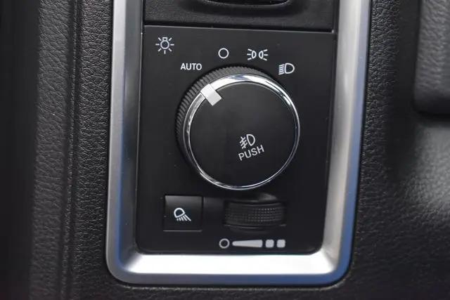 2017 Ram 1500 Big Horn Crew Cab 4x4 57 Box