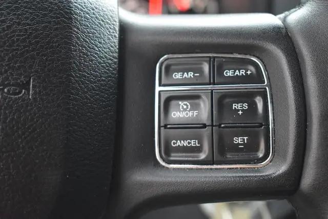 2017 Ram 1500 Big Horn Crew Cab 4x4 57 Box