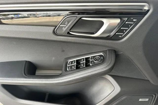 2023 Porsche Macan S