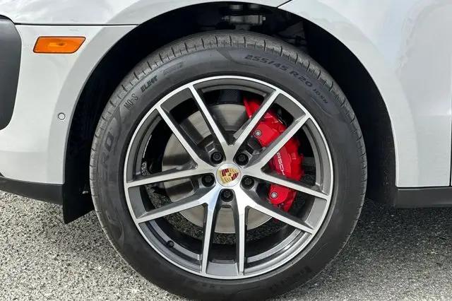2023 Porsche Macan S